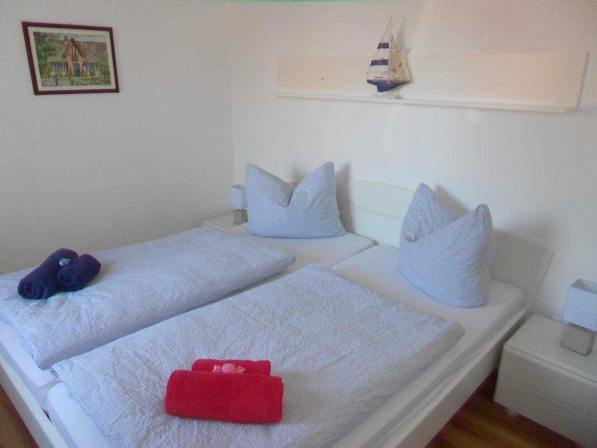 Haus "Zur Duene" Apartment Нордорф Екстериор снимка